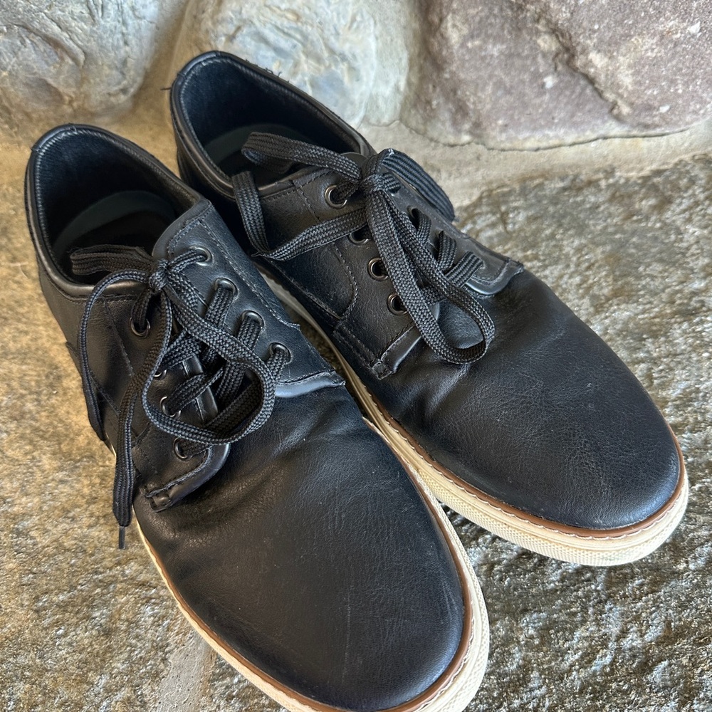 Denver Hayes Black Leather Derby Shoes